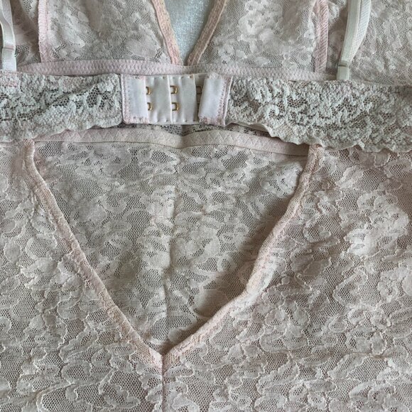 Baby pink sexy lingerie top with keyhole cutout in back. 100% cotton size small - Picture 7 of 7